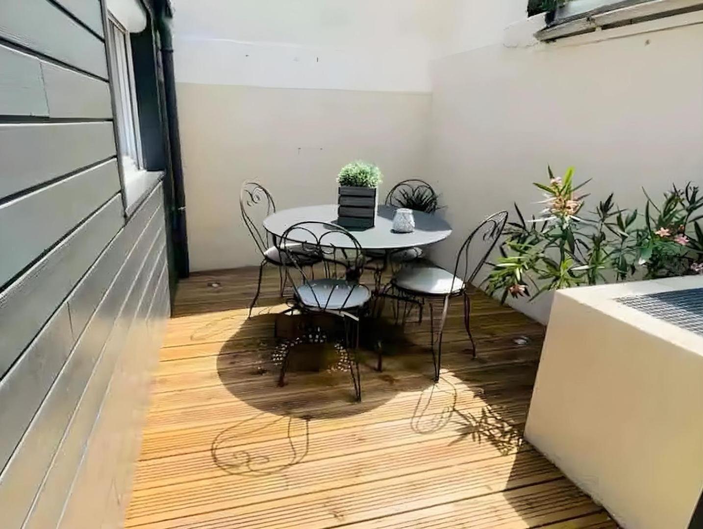 Agreable Maison Renovee En Hyper Centre Avec Patio Pornic Luaran gambar